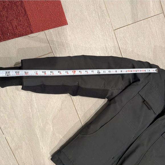 MENS CANADA GOOSE FORESTER 5816M BLACK GRAY DOWN COAT SIZE MEDIUM PRE OWNED - Picture 7 of 8